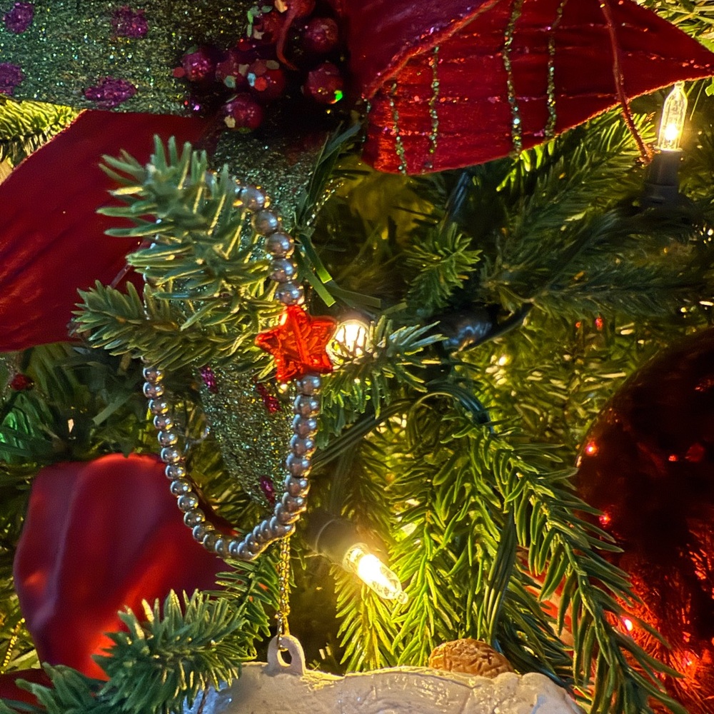 Christmas Gold Beaded Red Star Bracelet